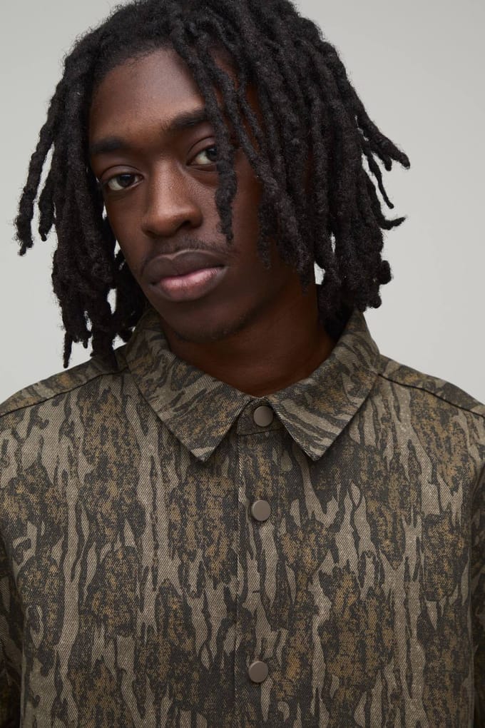 Oversized Shirt Met Korte Mouwen En Abstract Camo-patroon Uit Co-ord Set | Khaki | Size Medium