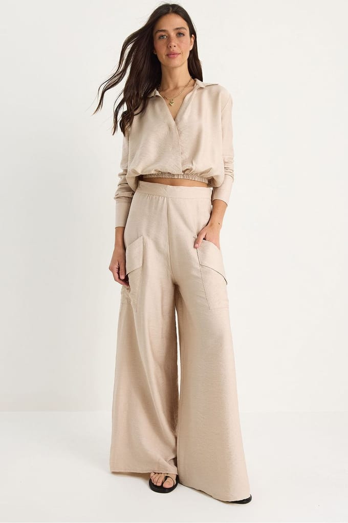 Hoge Taille V-hals Crop Sweatshirt en Wijde Pantalon Set