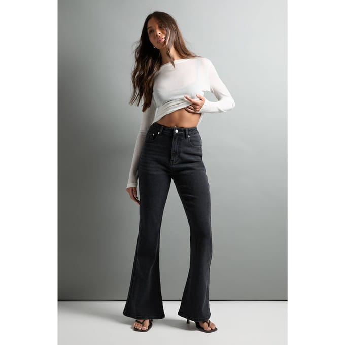 boohoo Dames De Hoge Taille Flare Jeans | Washed Black | Maat: 14/30L