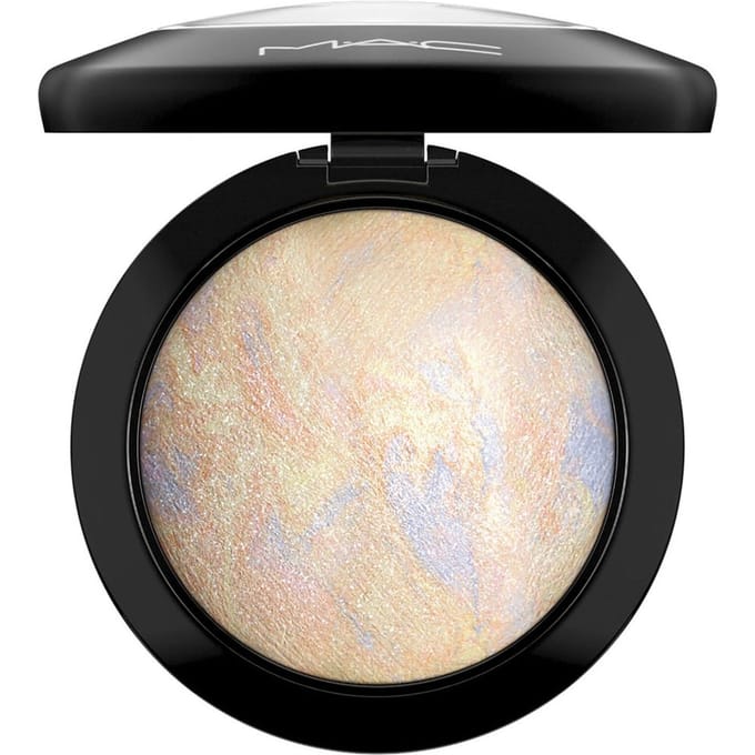 MAC Mineralize Skinfinish Highlighter (Various Shades) - Lightscapade
