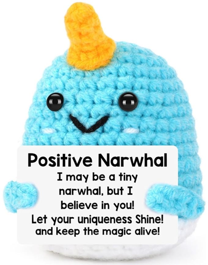 Positive Narwhal - narwal - Positieve Vriendjes - Gehaakt Knuffel - 8 cm