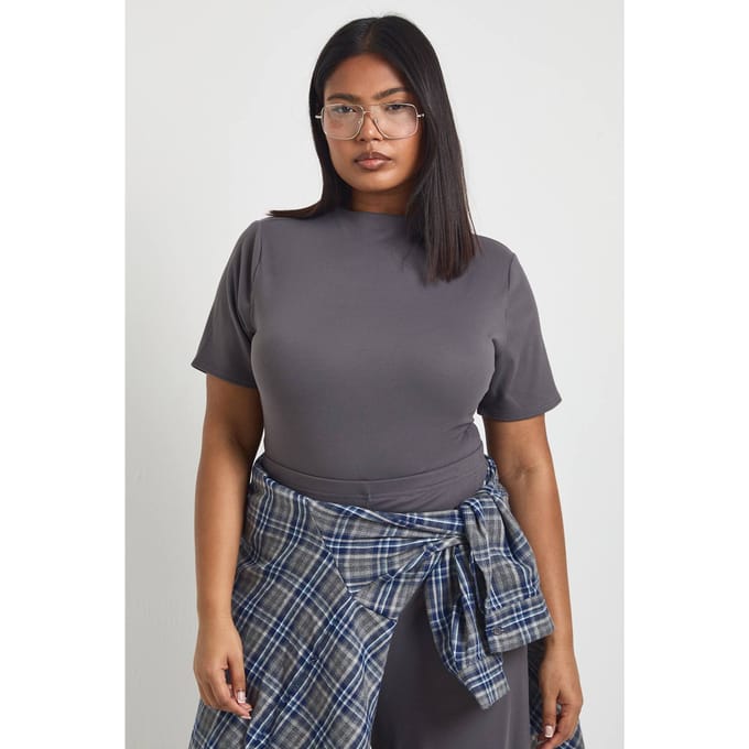 boohoo Dames Plus Ultra Zachte Aangegroeid Hals Korte Mouw Bodysuit | Houtskool | Maat: 46
