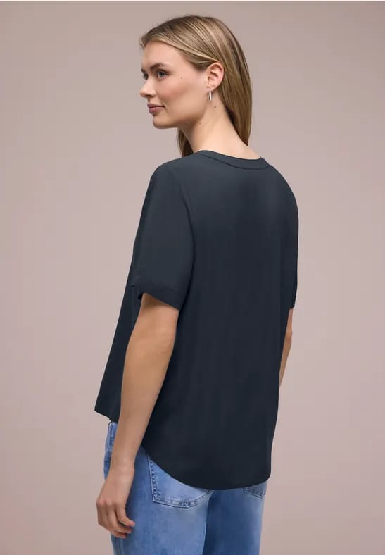 Blouse met korte mouwen en omslag
