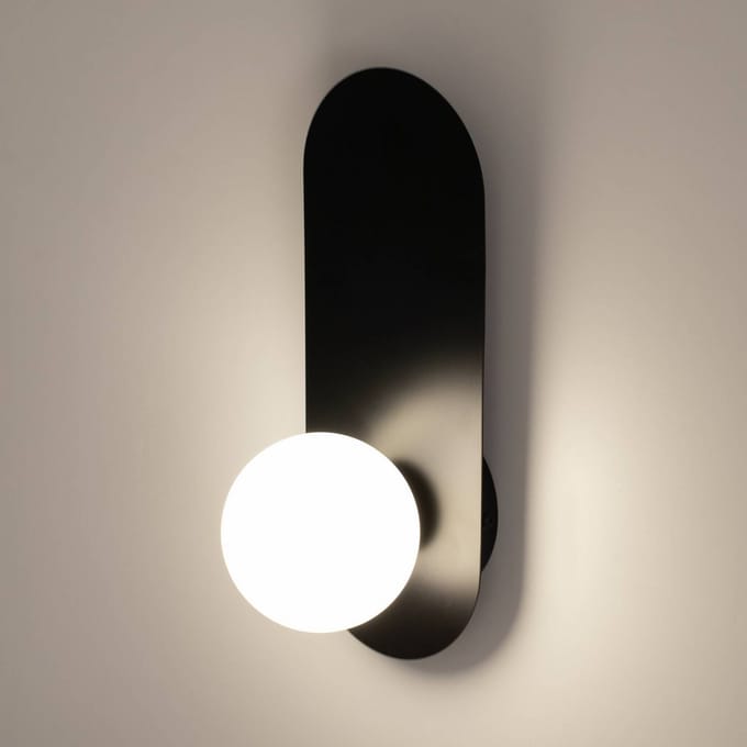 Maytoni wandlamp Bao, zwart/wit, hoogte 31 cm, glas, G9