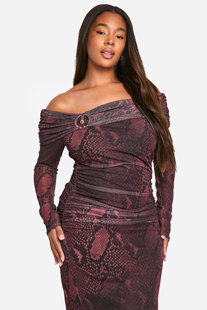 boohoo Dames Plus Snake Bardot Ring Detail Midaxi Jurk | Black | Maat: 28