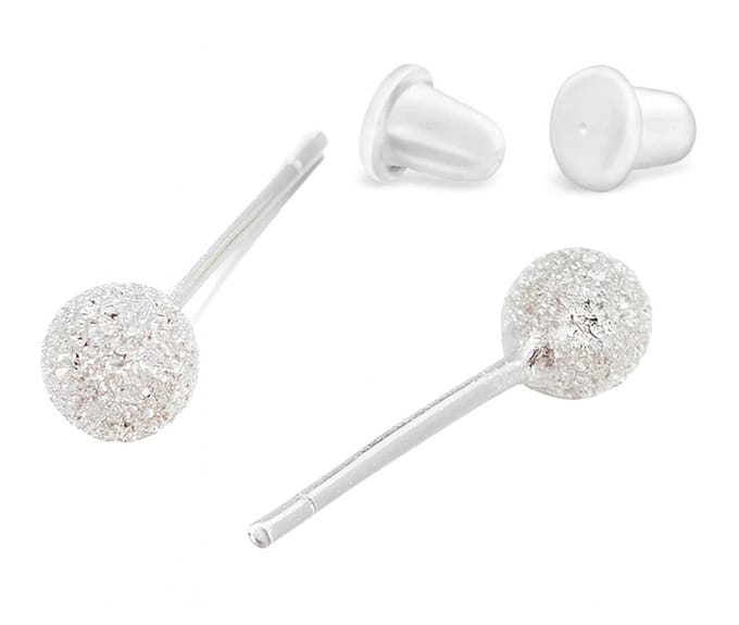 Zilveren dames oorknopjes 4mm bolletje met glinsterende structuur