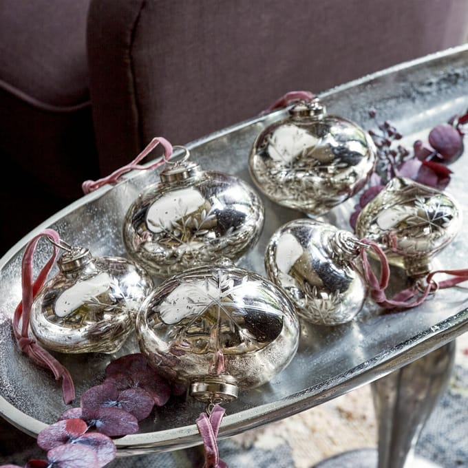 LOBERON Kerstbal set van 6 Isaulie zilverkleurig