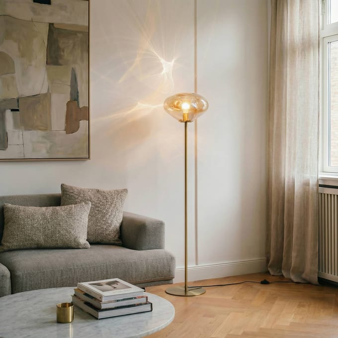 Lindby - vloerlamp - 1licht - Glas, ijzer - H: 150 cm - E27 - amber, messing