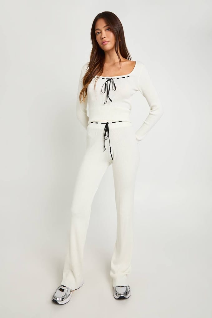 boohoo Dames Contrast Vetersluiting Detail Geribbelde Brei Co-ord | Ivoor | Maat: Medium