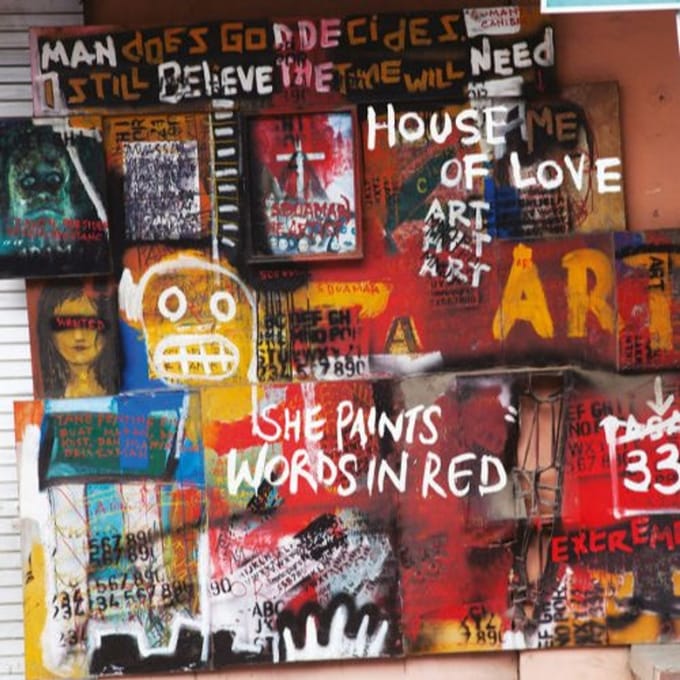 She Paints Words In Red - House Of Love