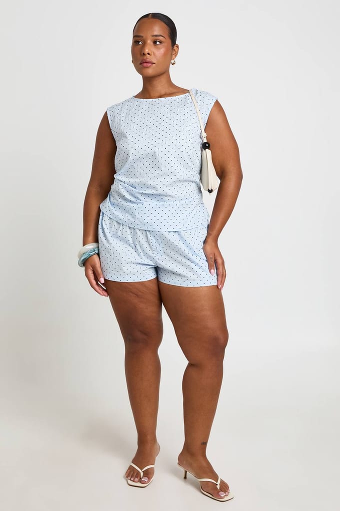 boohoo Dames Plus Polkadot Short | Baby Blue | Maat: 18
