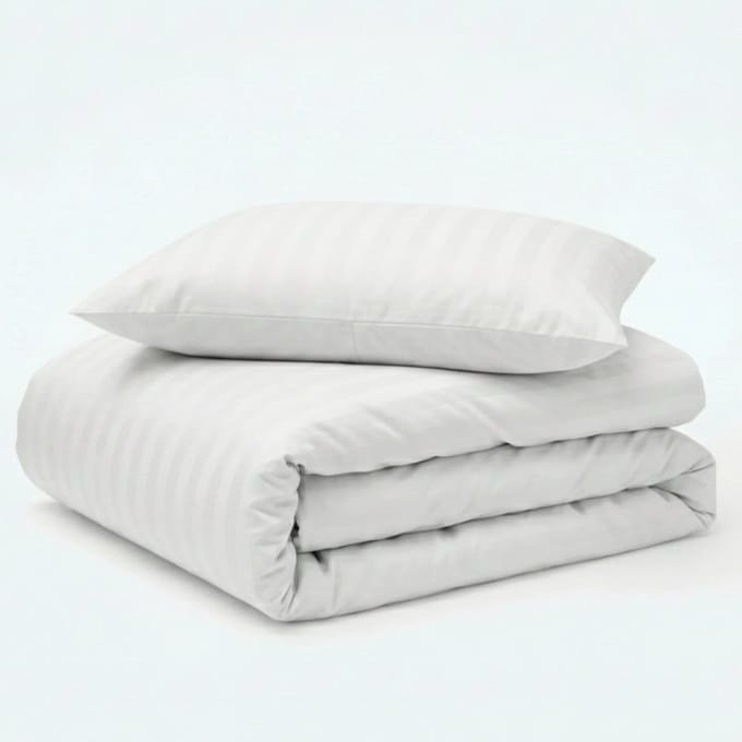 Decoware Ledikant Dekbedovertrek Hotelstreep 100x135 cm - Wit - Katoensatijn - Voor Ledikant - Met Kussensloop