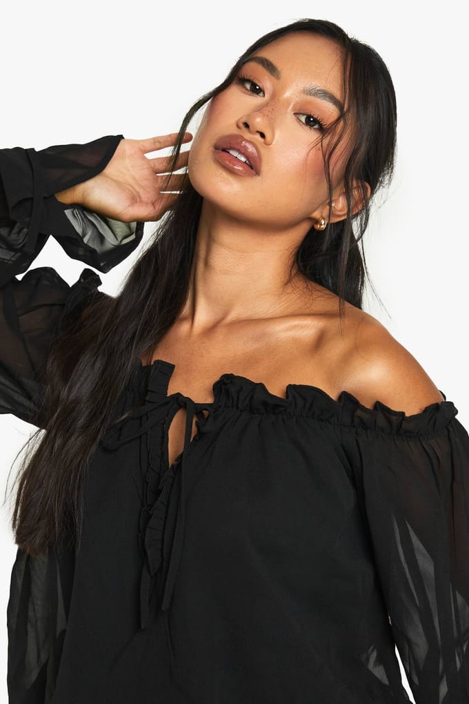 boohoo Dames Chiffon Bardot Playsuit met Verlaagde Taille | Zwart | Maat: 40