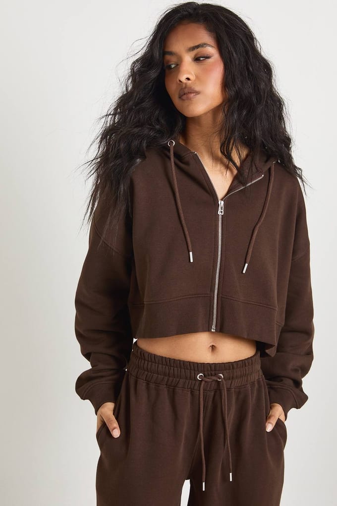 boohoo Dames Diepe zoom croptop 3-delig trainingspak met capuchon | Chocoladebruin | Maat: Small
