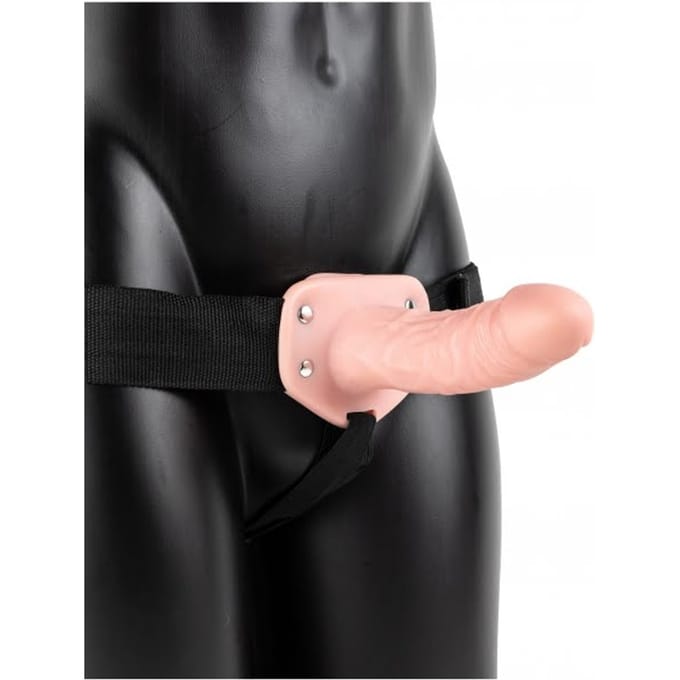Shots - RealRock REA138FLE - Vibrating Hollow Strap-on No Balls - 6'' / 15,5 cm - Flesh