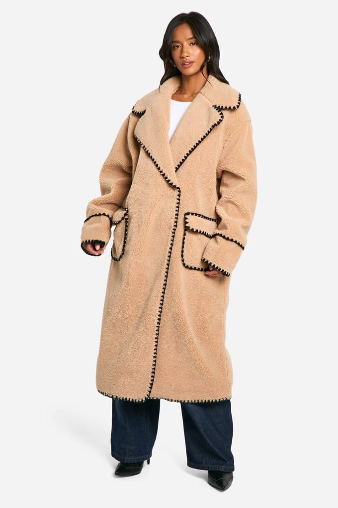 boohoo Dames Petite Longline Blanket Stitch Teddy Jas | Beige | Maat: 8