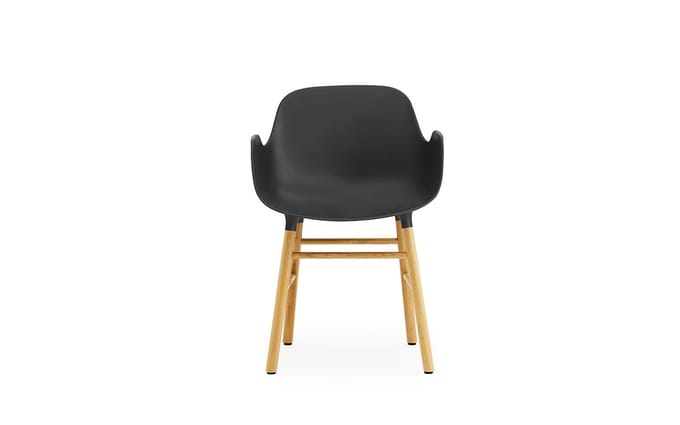 Normann Copenhagen - Form fauteuil met houten frame - zwart - eiken