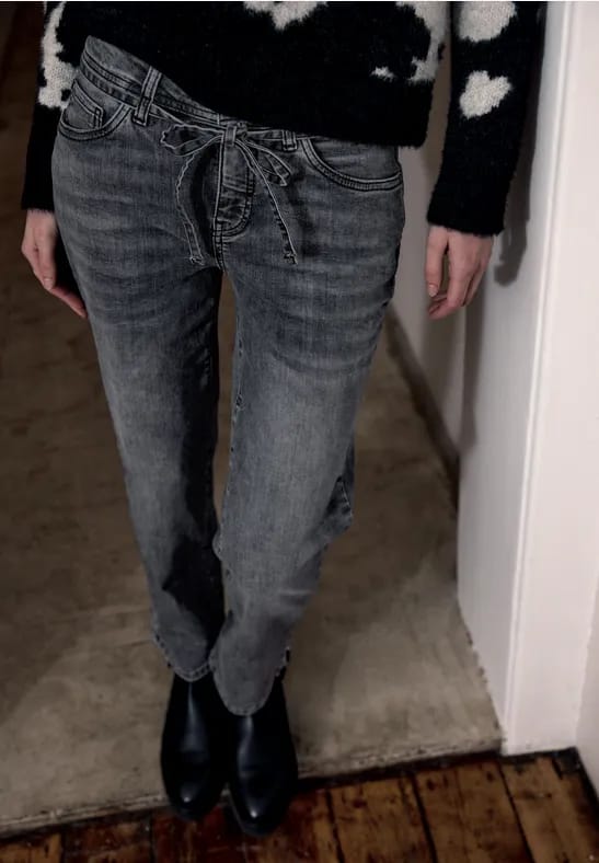 Straight Legs jeans