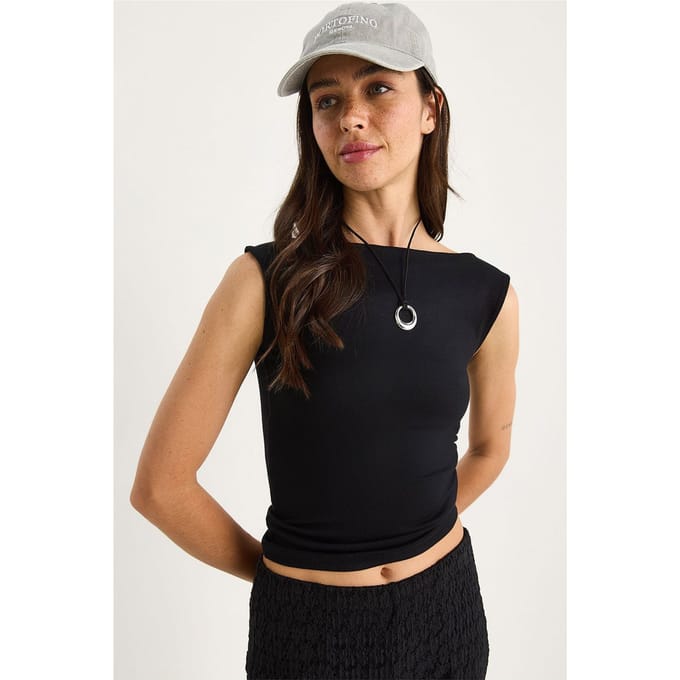 Geraffineerde Boothals Aansluitende Crop Top