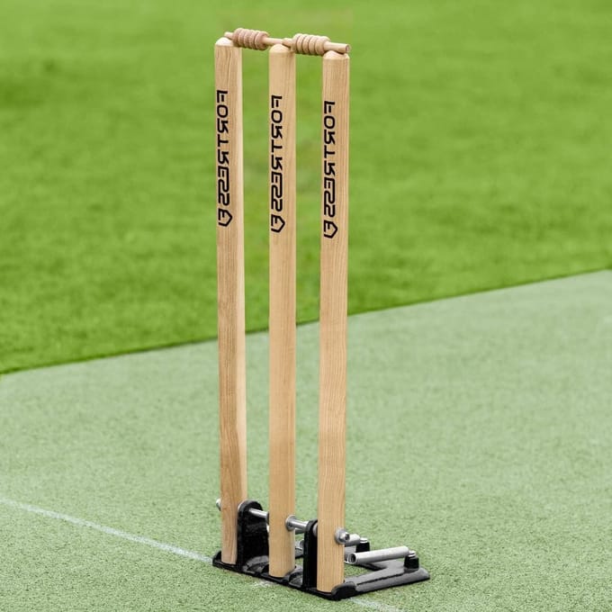 Cricket Stumps - Veerrug Set - Cricket Training - Veerrug Ontwerp - 28 Inch - Pro Ash