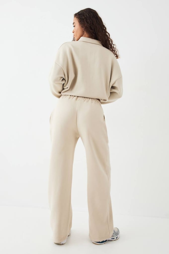Dames DSGN Studio Geembosseerde Wijde Pijpen Jogger | Stone | Maat: Medium
