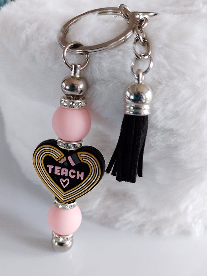 Sleutelhanger, tashanger voor juf | teach | roze | juffendag | kado juf