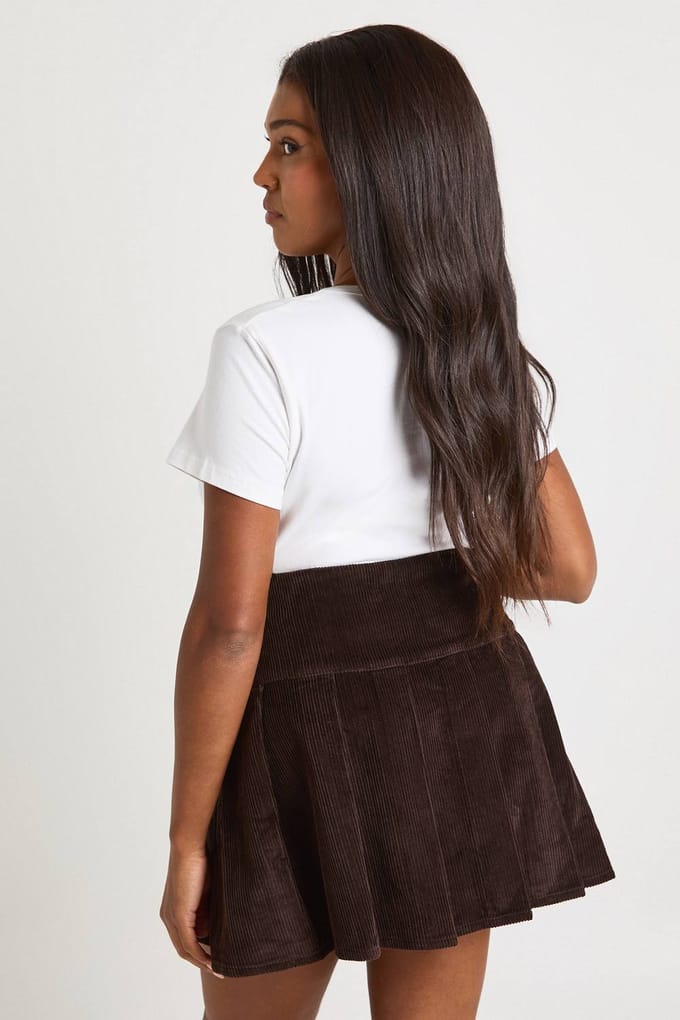 boohoo Dames Plus Cord geplooide minirok | Chocoladebruin | Maat: 56