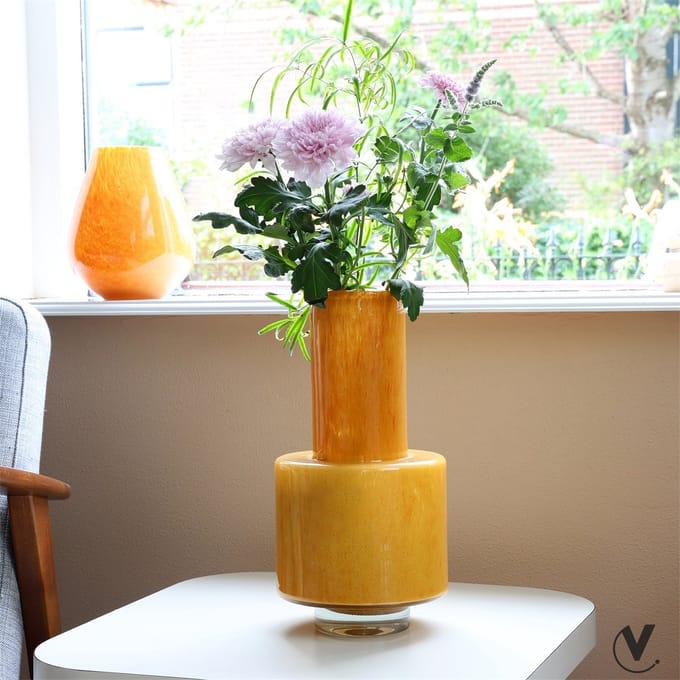 Vaas Volta | Geel - Yellow | Mondgeblazen glas | Ø19 x H36 cm