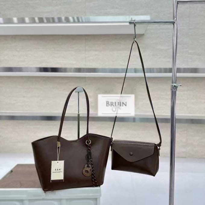 TK-S set Schoudertas-shopper + clutch-handtas met schouderriem, donkerbruin