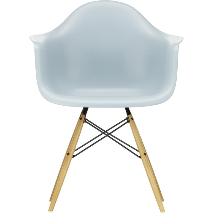 Vitra DAW Eames Plastic Armchair - ijsgrijs RE - gelige esdoorn