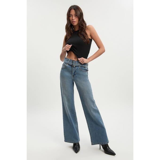 boohoo Dames Versierde riem, hoge taille, wijde pijp jeans | Medium Gebleekt | Maat: 42
