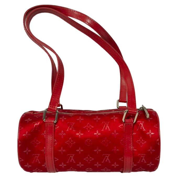 Louis Vuitton Mini Papillon Barrel Schoudertas in Rode Satijn