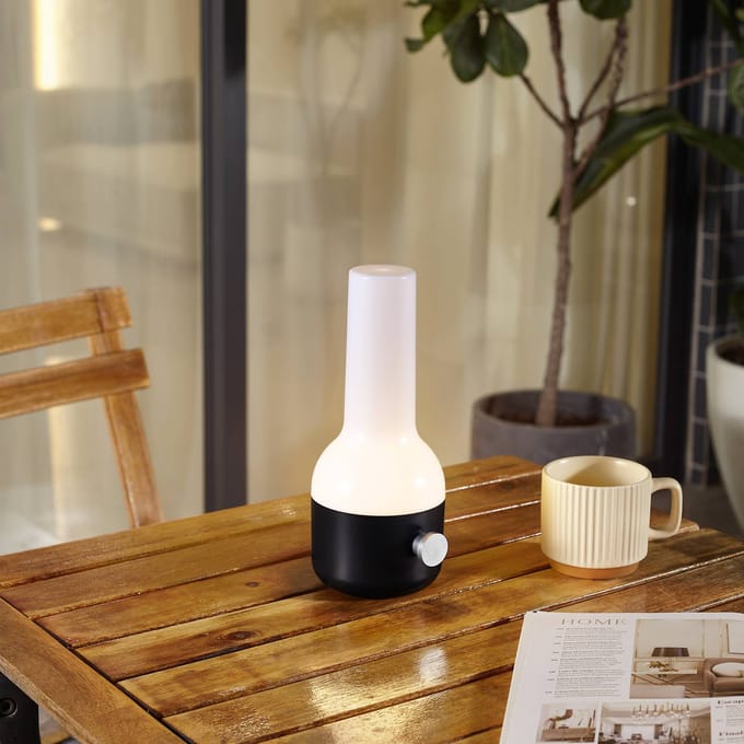 Lindby LED oplaadbare buiten tafellamp Isaline, zwart, dimbaar