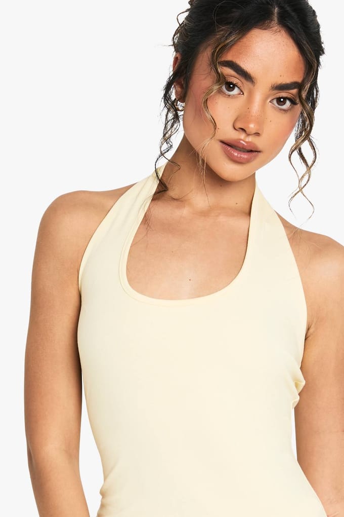 boohoo Dames Halterneck Mini Jurk | Citroen | Maat: 42