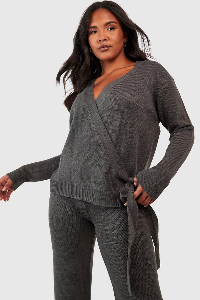 boohoo Dames Plus Wrap Tie Side Jumper en Broek Co-ord | Houtskool | Maat: 48-50