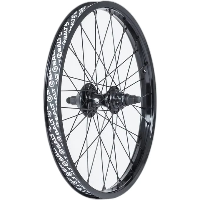 Achterwiel van de fiets met cassette LHD Salt EX