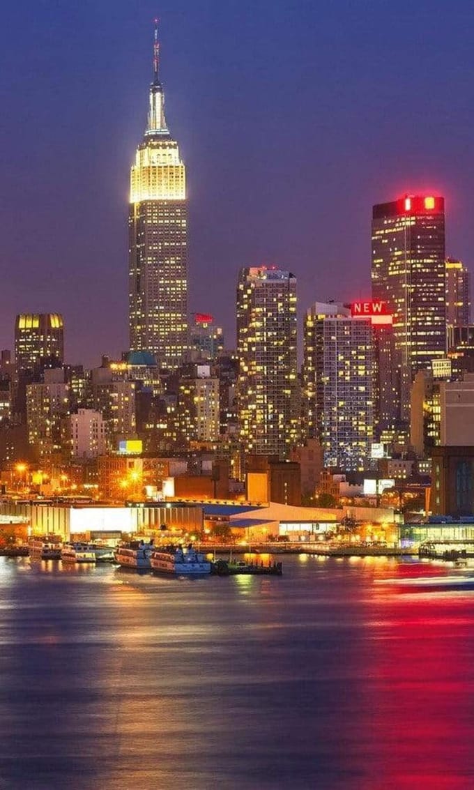 Fotobehang - Manhattan at Night 150x250cm - Vliesbehang