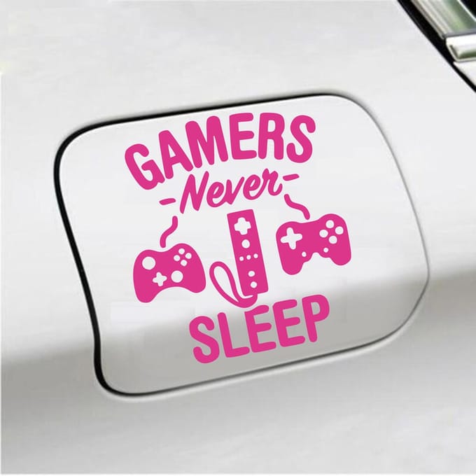 Bumpersticker - Gamers Never Sleep - 12,9 X 11,8 - Roze