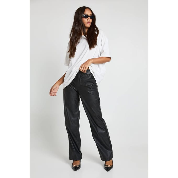 boohoo Dames Broek met rechte pijpen van nepleer | Black | Maat: 6