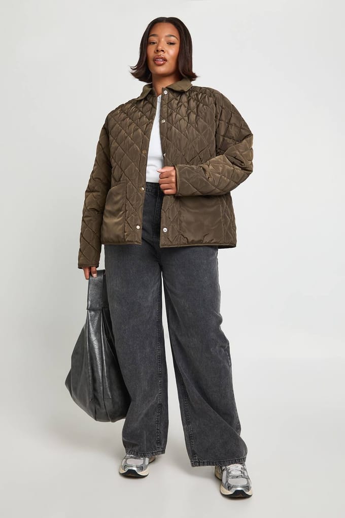 boohoo Dames Plus Gewatteerde Casual Jas met Contrastkraag | Khaki | Maat: 16