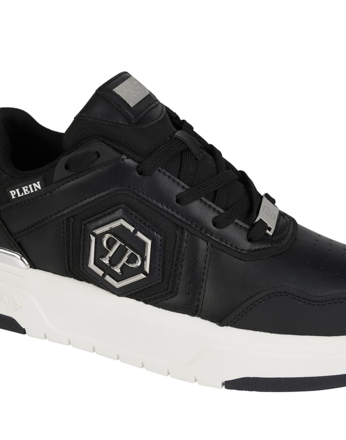 Low-Top Sneakers Sk8R