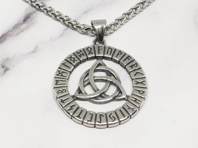 Mei's - Viking Runic Trinity - ketting heren - runen - RVS zilver - 70 cm