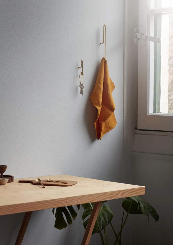 Moebe Wall Hook - enkel - groot - mat goud