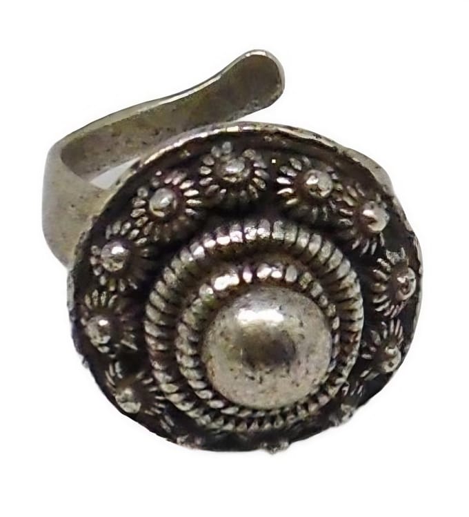 Zeeuws meisje - Zeeuwse knop ring rondvorm verzilverd