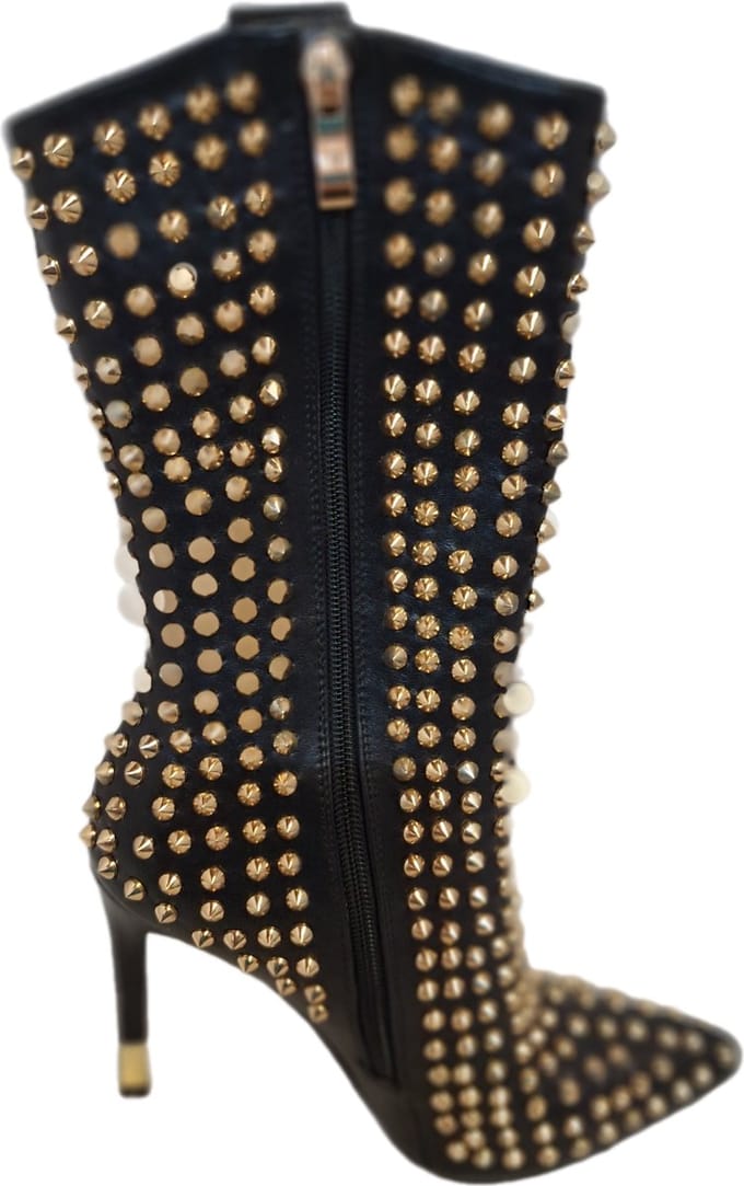 RUON-HALF HOOG LAARSJE -LEDERLOOK-GOLDCOLOR STUDS NAALDHAK 9 CM-41