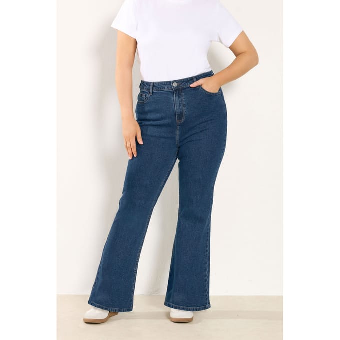 Yours Mediumblauwe Stretch Jeans Met Uitlopende Pijpen Size 48
