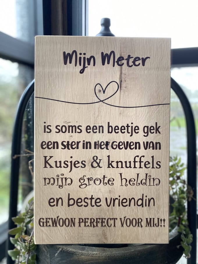 Tekstbordje van eikenhout met de tekst mijn Meter / Peettante / tante