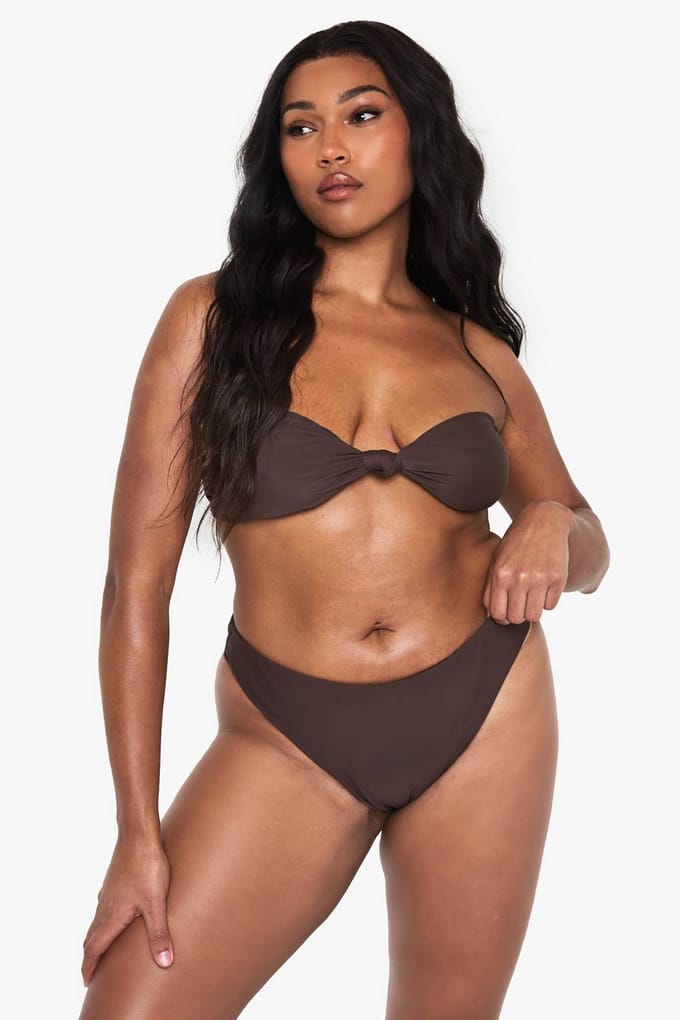 boohoo Dames Plus Swimwear Essentials Bandeau Bikini Top | Chocoladebruin | Maat: 46