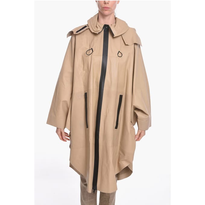 Regenjas van leer met vleermuismouwen in beige