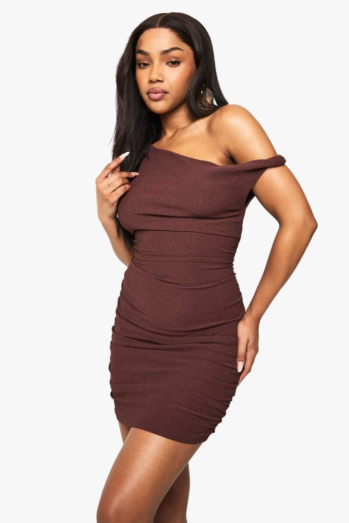 boohoo Dames Getextureerde Draperie Twistriem Mini-jurk | Chocolate | Maat: 16